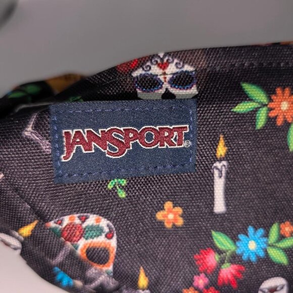 JANSPORT Belt Bag/ Cross Body; Dia de los Muertos design; VERY CLEAN - Picture 3 of 8